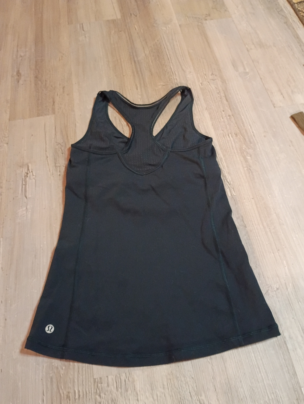 Lululemon - Picture 3 of 4